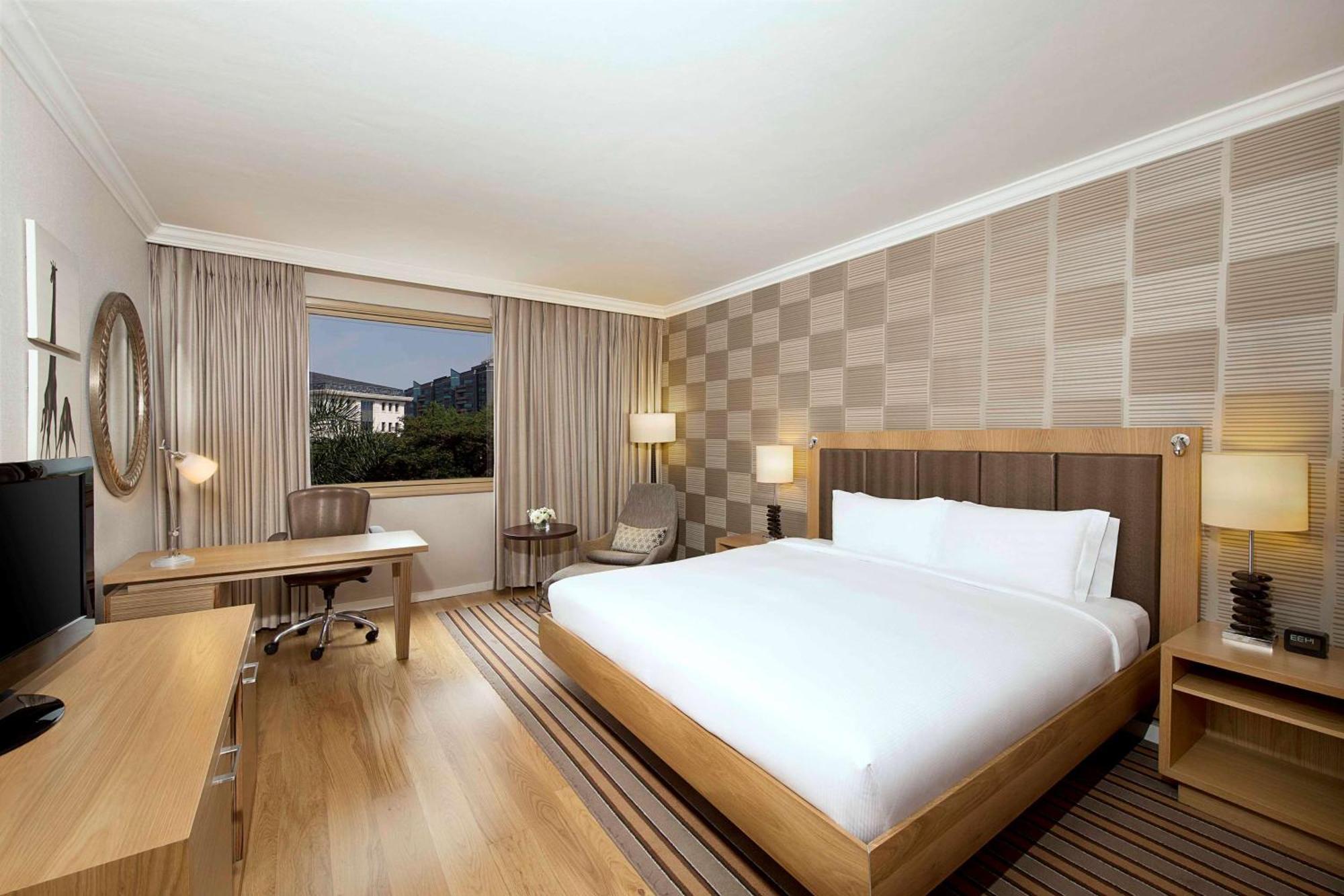 Nh Johannesburg Sandton Ngoại thất bức ảnh A room at the hotel